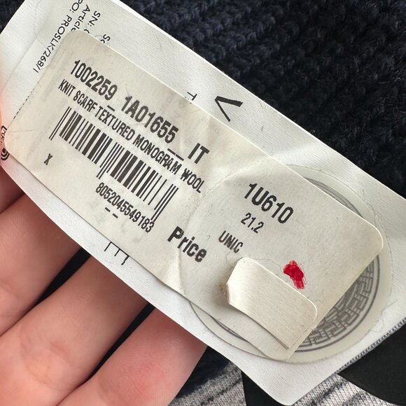 Authentic Versace Knit Scarf - Picture 5 of 7